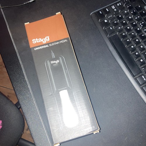 Stagg universal sustain pedal - stagg,